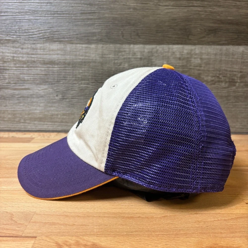 Minnesota Vikings Hat Cap Snapback Tan Purple NFL‎ Football One Size Adjustable